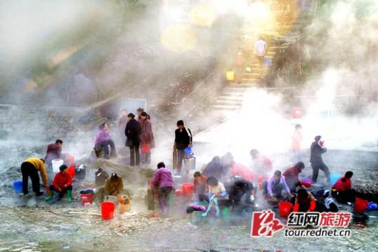 湖南开通首趟郴州、韶关跨地区旅游专列