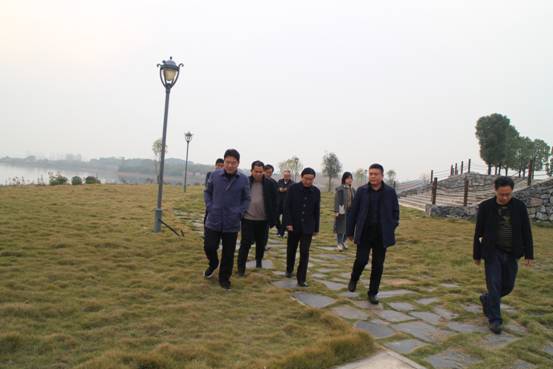 13f04eadeb38228a3a41879b2681621