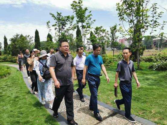 05ef605b90aa21bcb341abdd97ec222