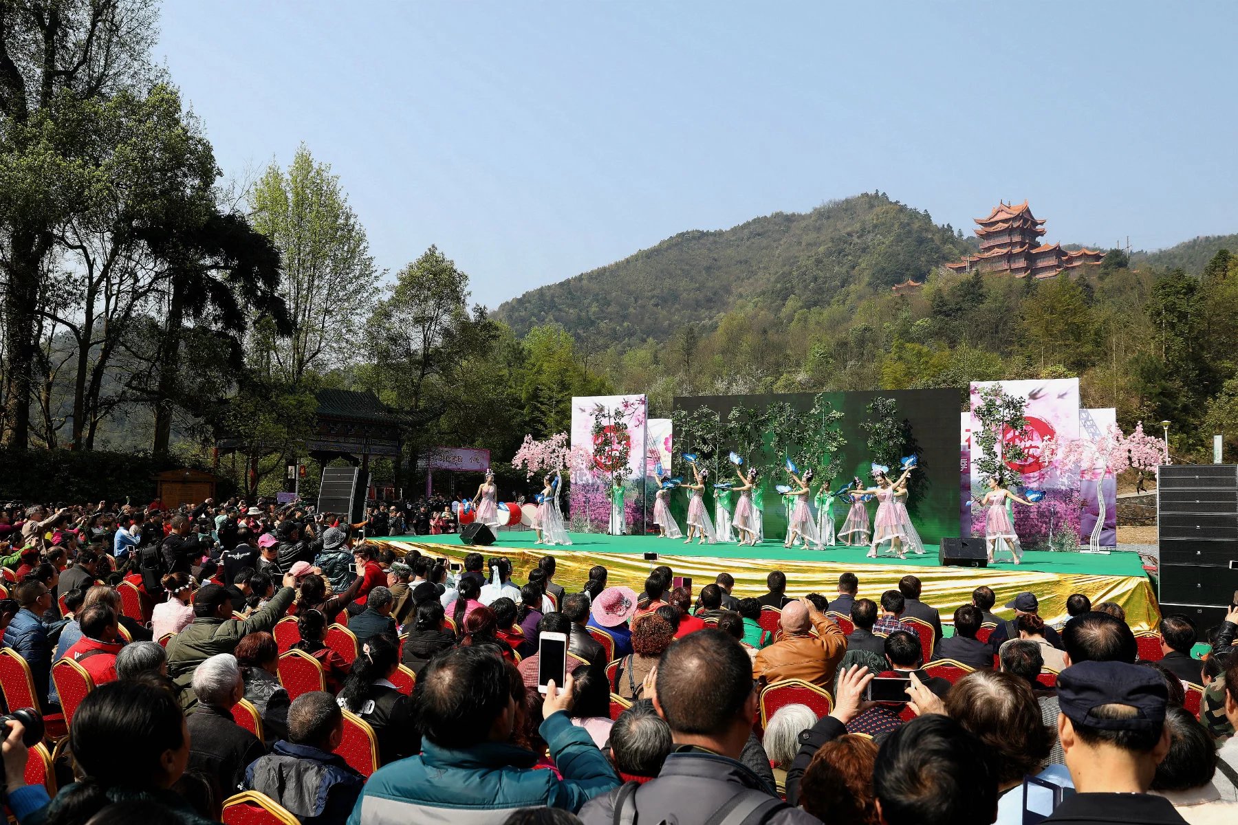 洪江古商城2017嵩云山樱花浪漫季启幕